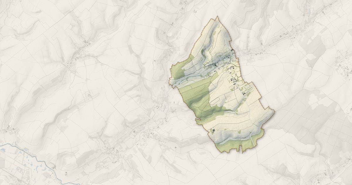 Portrait cartographique de Lebiez : relief, eau, forêts, bâti et voies, calculés à partir des données de l'IGN