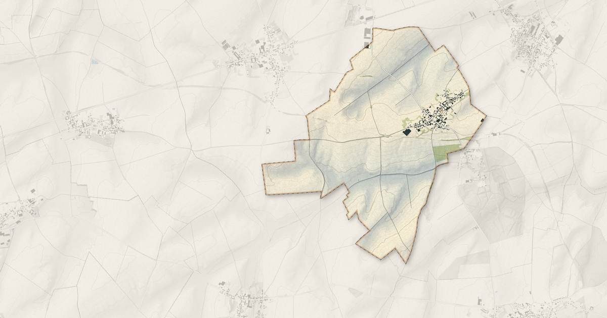 Portrait cartographique de Lebucquière : relief, eau, forêts, bâti et voies, calculés à partir des données de l'IGN