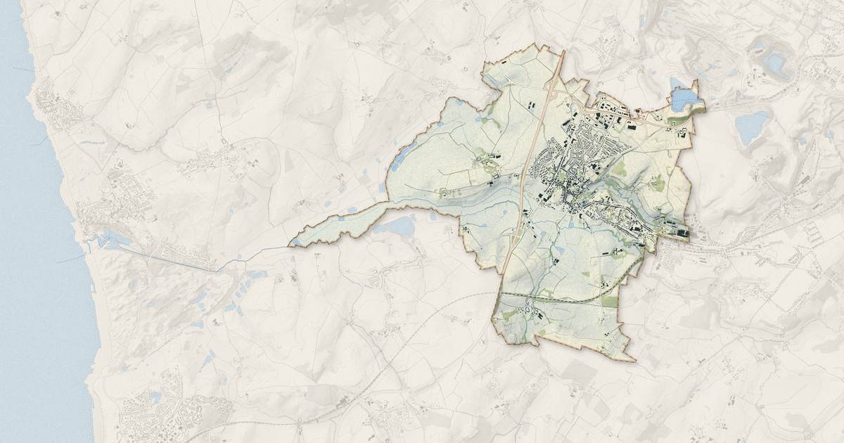 Portrait cartographique de Marquise : relief, eau, forêts, bâti et voies, calculés à partir des données de l'IGN