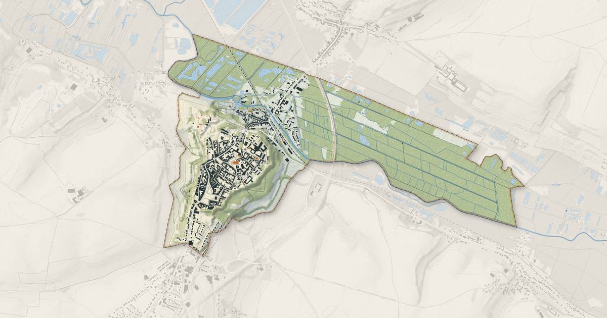 Portrait cartographique de Montreuil-sur-Mer : relief, eau, forêts, bâti et voies, calculés à partir des données de l'IGN
