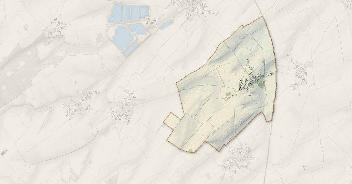Portrait cartographique de Moyenneville : relief, eau, forêts, bâti et voies, calculés à partir des données de l'IGN
