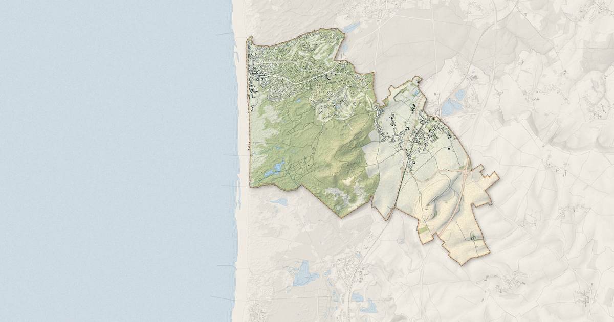 Portrait cartographique de Neufchâtel-Hardelot : relief, eau, forêts, bâti et voies, calculés à partir des données de l'IGN