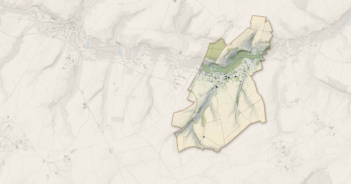 Portrait cartographique de Rebreuviette : relief, eau, forêts, bâti et voies, calculés à partir des données de l'IGN