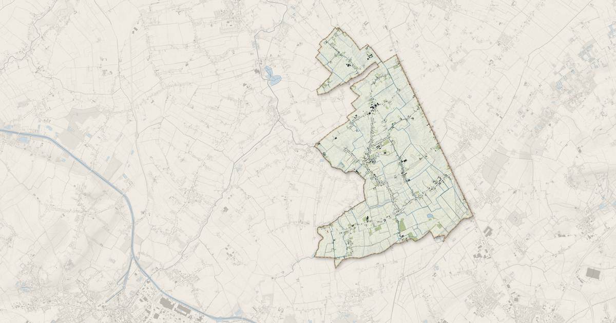 Portrait cartographique de Richebourg : relief, eau, forêts, bâti et voies, calculés à partir des données de l'IGN