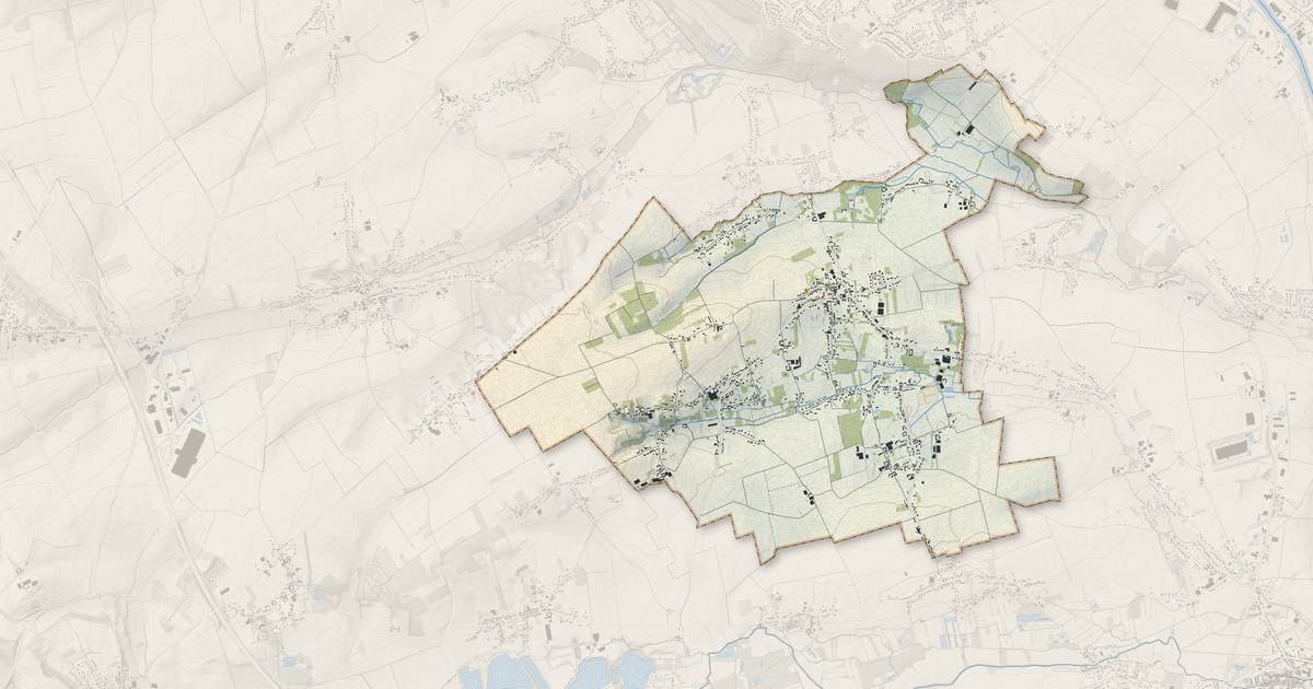 Portrait cartographique de Roquetoire : relief, eau, forêts, bâti et voies, calculés à partir des données de l'IGN
