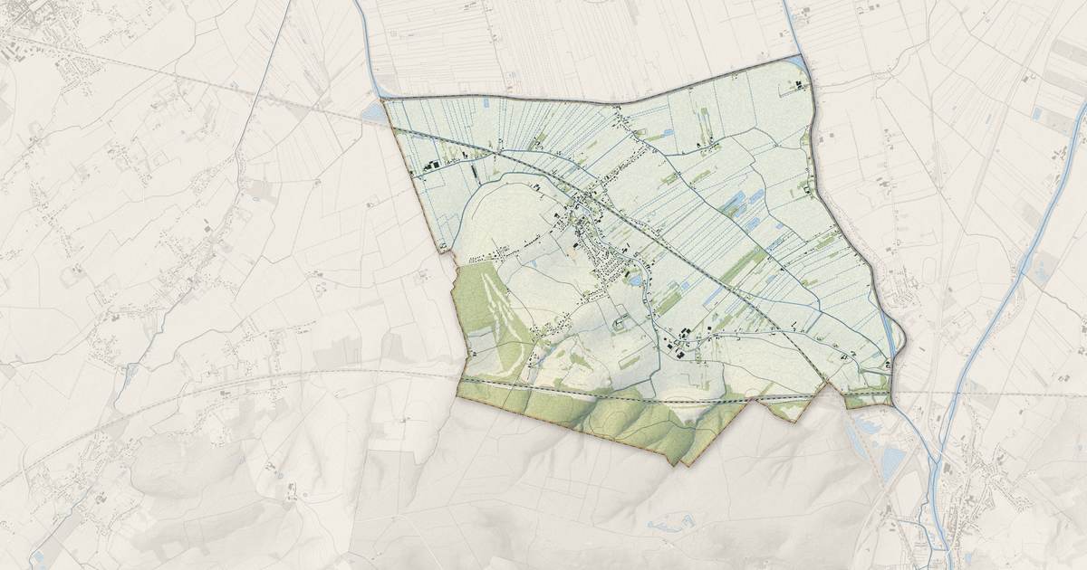 Portrait cartographique de Ruminghem : relief, eau, forêts, bâti et voies, calculés à partir des données de l'IGN