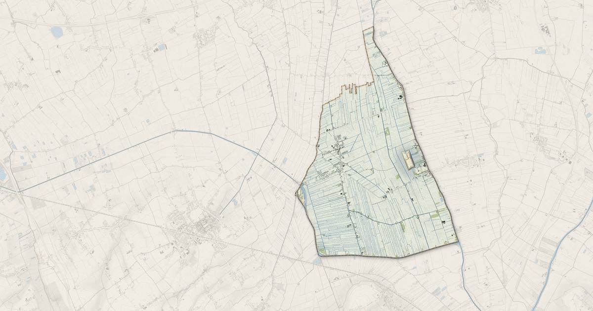 Portrait cartographique de Sainte-Marie-Kerque : relief, eau, forêts, bâti et voies, calculés à partir des données de l'IGN