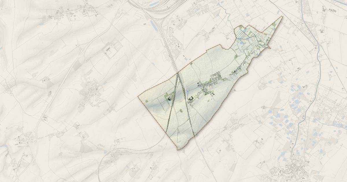 Portrait cartographique de Saint-Tricat : relief, eau, forêts, bâti et voies, calculés à partir des données de l'IGN