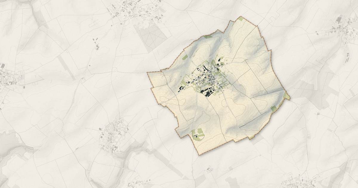 Portrait cartographique de Sombrin : relief, eau, forêts, bâti et voies, calculés à partir des données de l'IGN