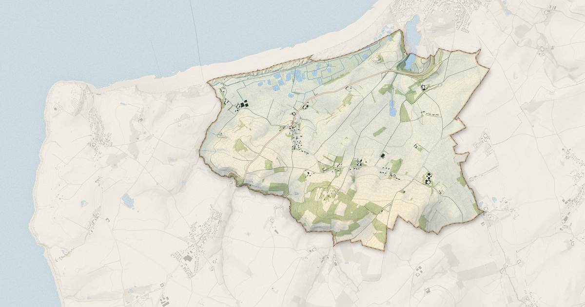 Portrait cartographique de Tardinghen : relief, eau, forêts, bâti et voies, calculés à partir des données de l'IGN