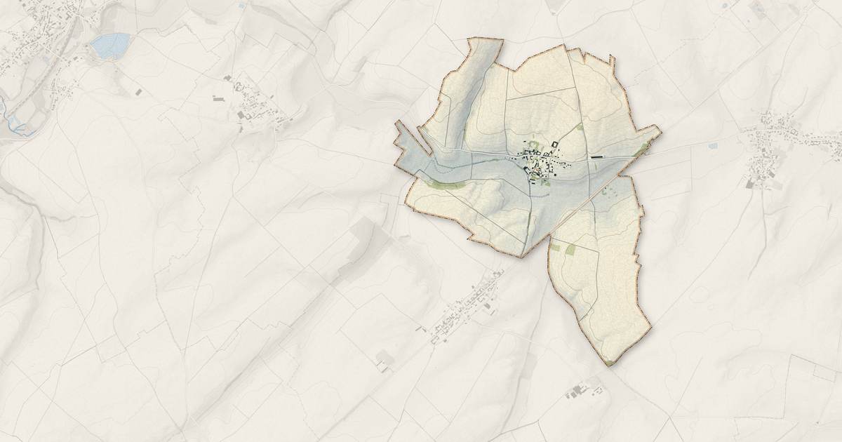 Portrait cartographique de Warlencourt-Eaucourt : relief, eau, forêts, bâti et voies, calculés à partir des données de l'IGN