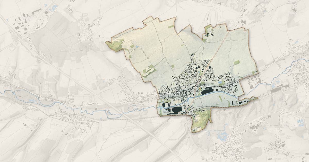 Portrait cartographique de Wizernes : relief, eau, forêts, bâti et voies, calculés à partir des données de l'IGN