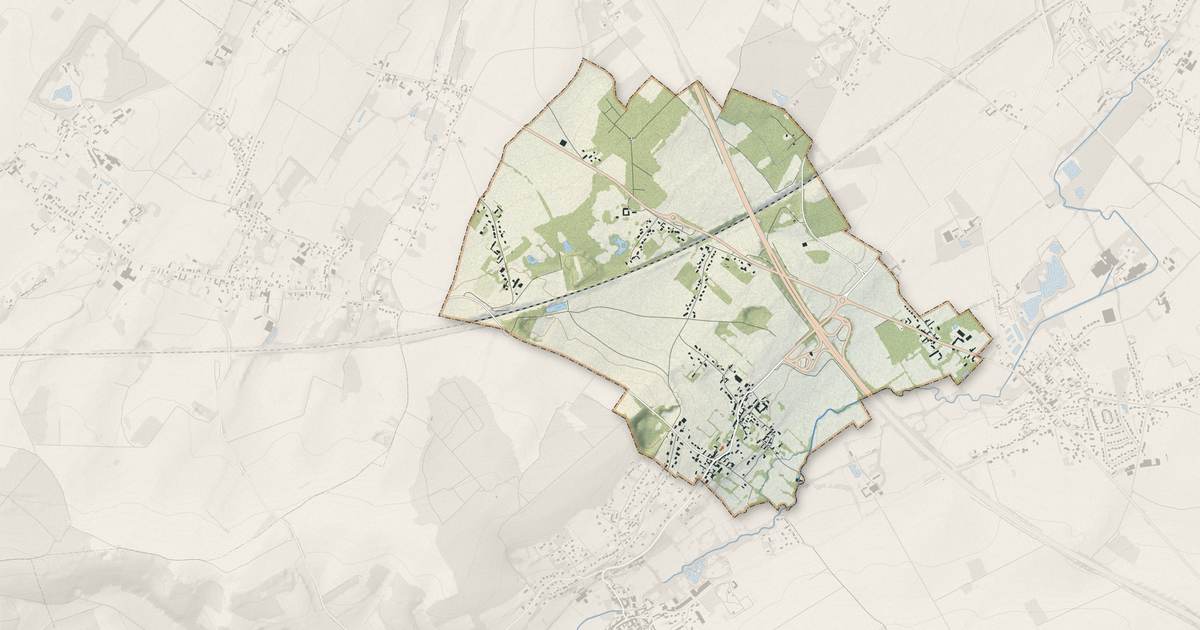 Portrait cartographique de Zouafques : relief, eau, forêts, bâti et voies, calculés à partir des données de l'IGN