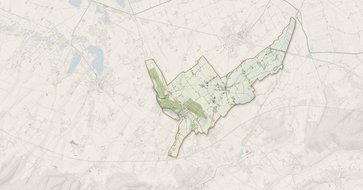 Portrait cartographique de Zutkerque : relief, eau, forêts, bâti et voies, calculés à partir des données de l'IGN