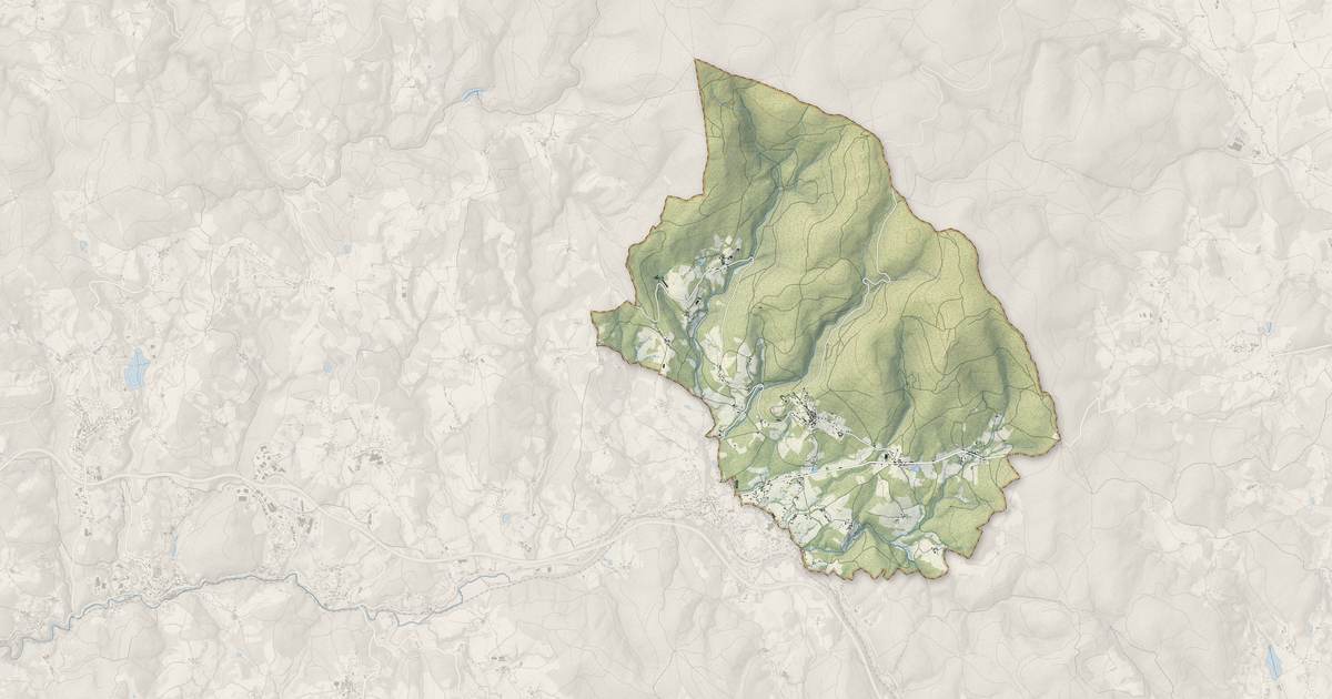 Portrait cartographique de Arconsat : relief, eau, forêts, bâti et voies, calculés à partir des données de l'IGN