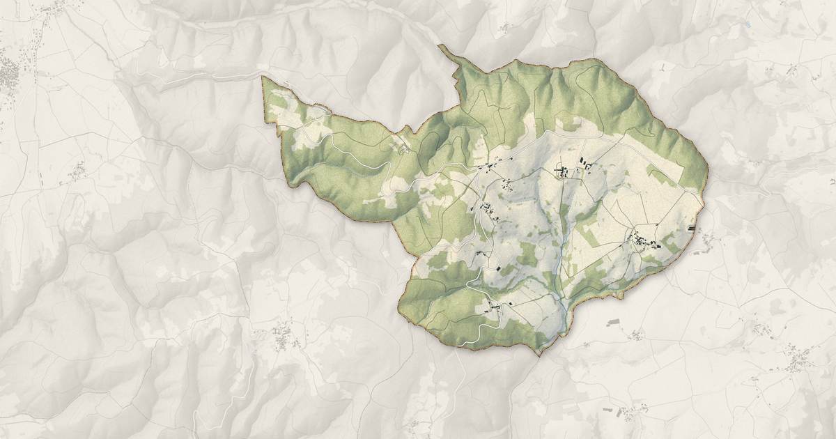 Portrait cartographique de La Chapelle-sur-Usson : relief, eau, forêts, bâti et voies, calculés à partir des données de l'IGN