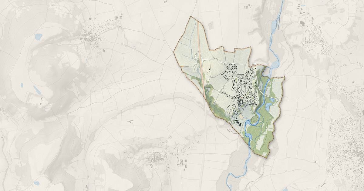 Portrait cartographique de Charbonnier-les-Mines : relief, eau, forêts, bâti et voies, calculés à partir des données de l'IGN