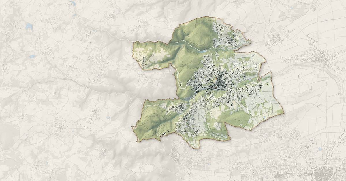 Portrait cartographique de Châtel-Guyon : relief, eau, forêts, bâti et voies, calculés à partir des données de l'IGN