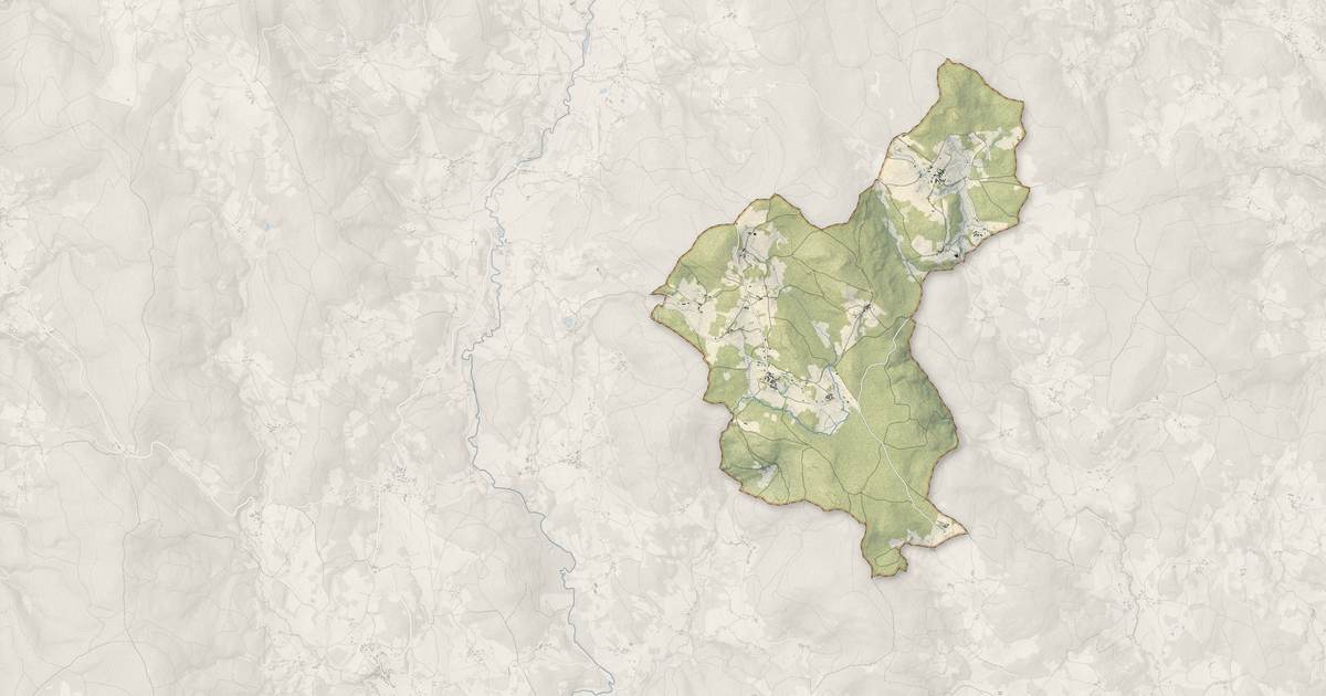 Portrait cartographique de La Chaulme : relief, eau, forêts, bâti et voies, calculés à partir des données de l'IGN