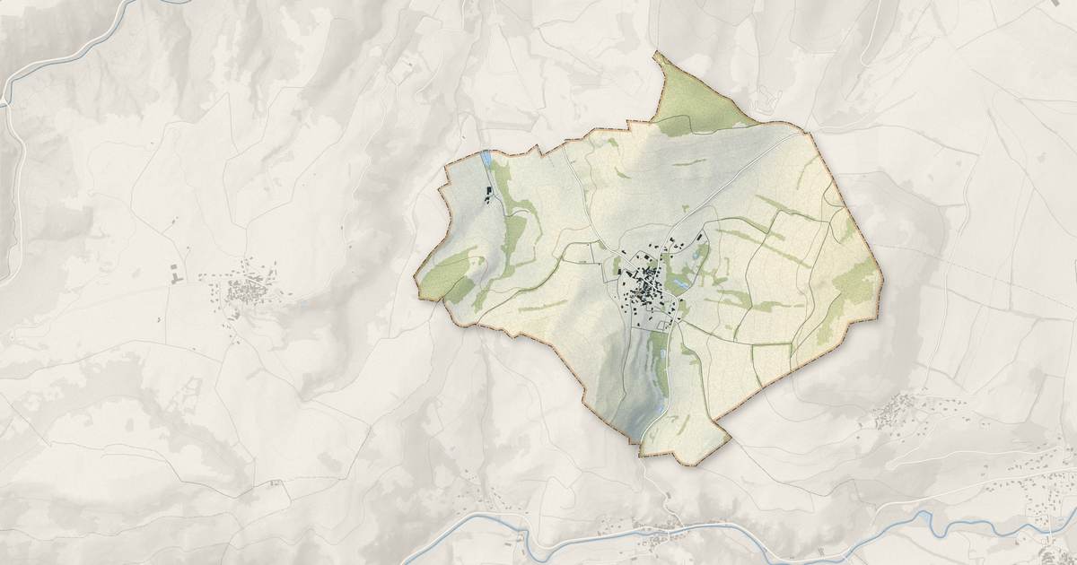 Portrait cartographique de Clémensat : relief, eau, forêts, bâti et voies, calculés à partir des données de l'IGN
