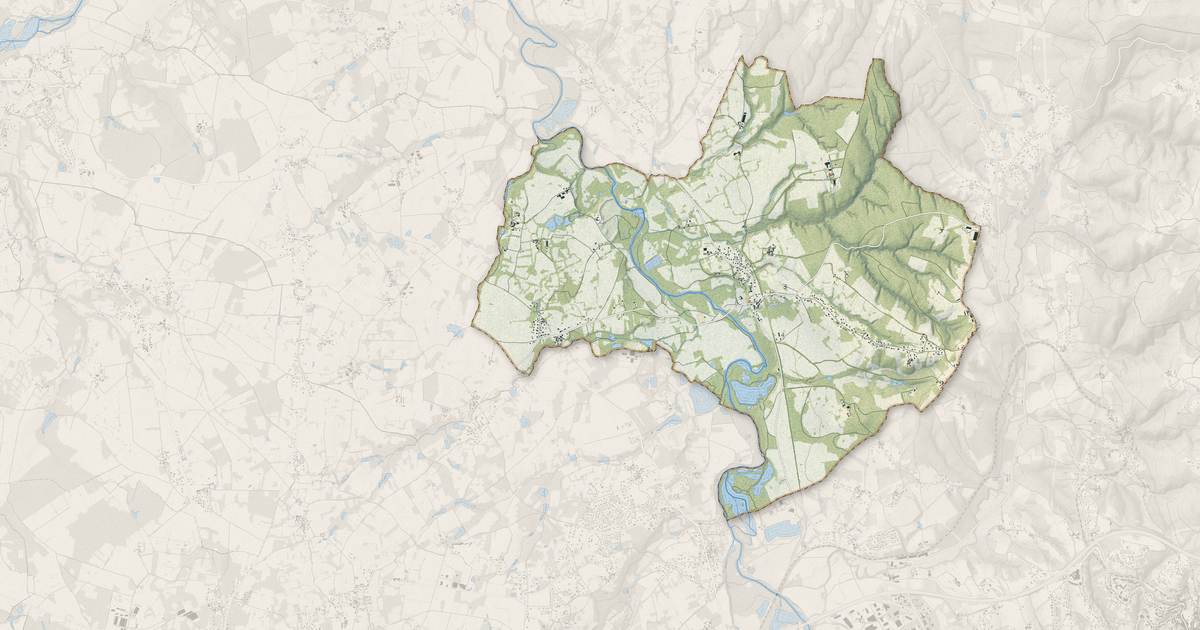 Portrait cartographique de Dorat : relief, eau, forêts, bâti et voies, calculés à partir des données de l'IGN