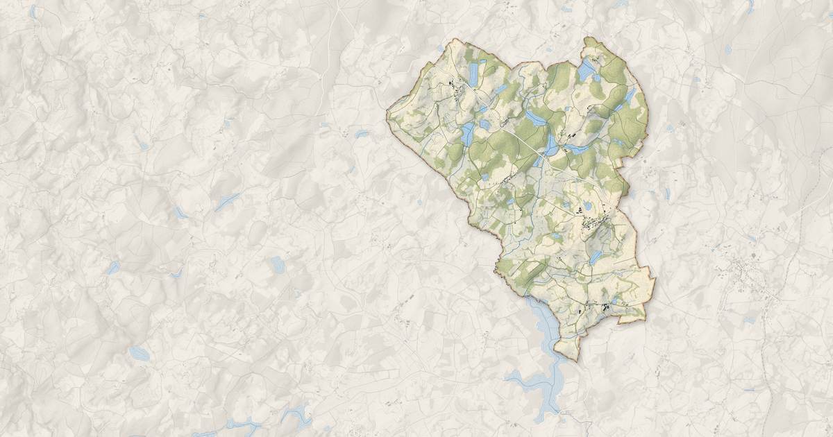 Portrait cartographique de Fernoël : relief, eau, forêts, bâti et voies, calculés à partir des données de l'IGN