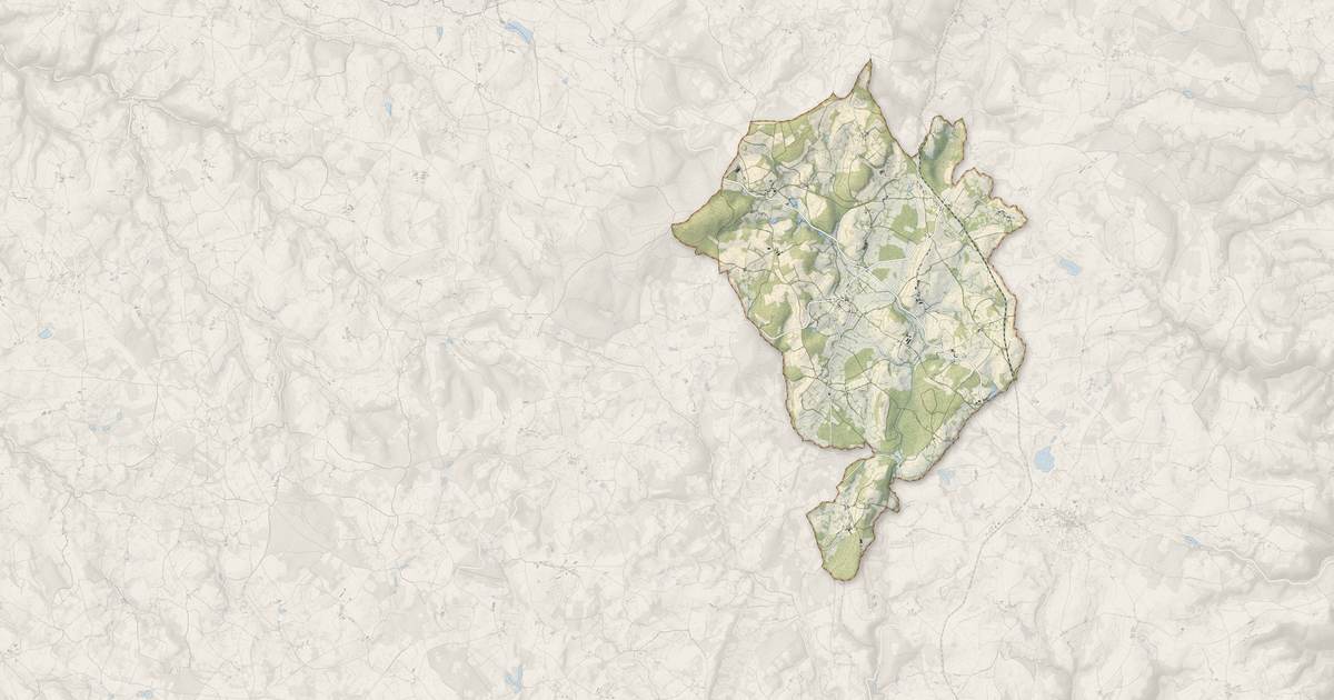 Portrait cartographique de Gouttières : relief, eau, forêts, bâti et voies, calculés à partir des données de l'IGN