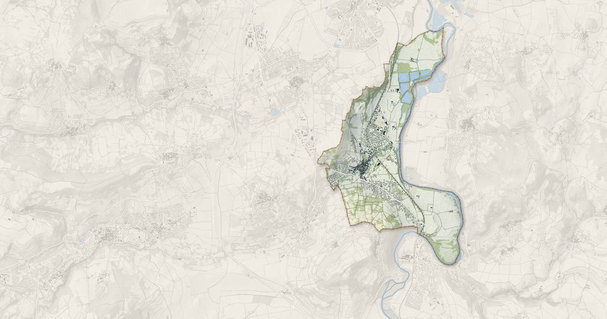 Portrait cartographique de Les Martres-de-Veyre : relief, eau, forêts, bâti et voies, calculés à partir des données de l'IGN