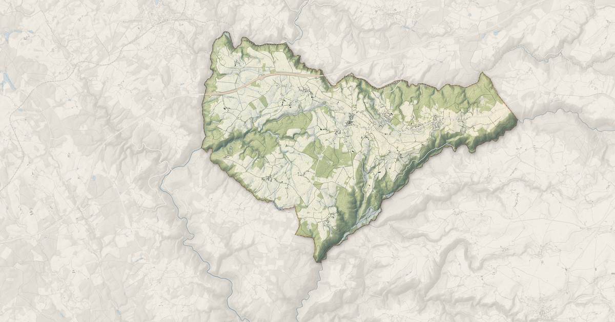 Portrait cartographique de Messeix : relief, eau, forêts, bâti et voies, calculés à partir des données de l'IGN