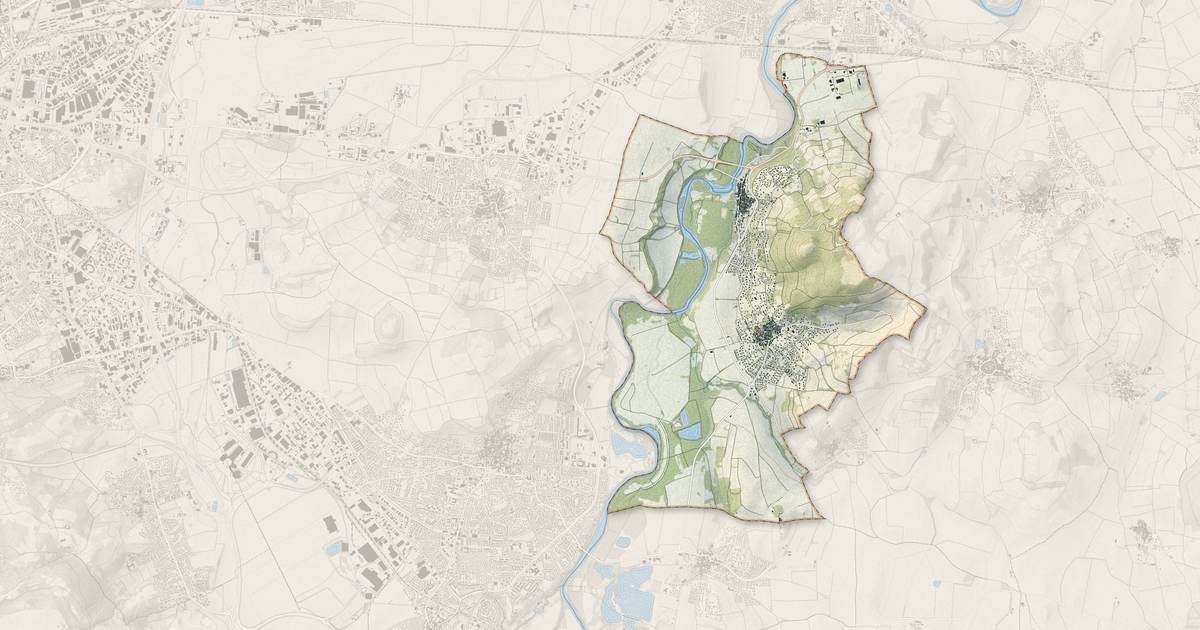 Portrait cartographique de Mur-sur-Allier : relief, eau, forêts, bâti et voies, calculés à partir des données de l'IGN