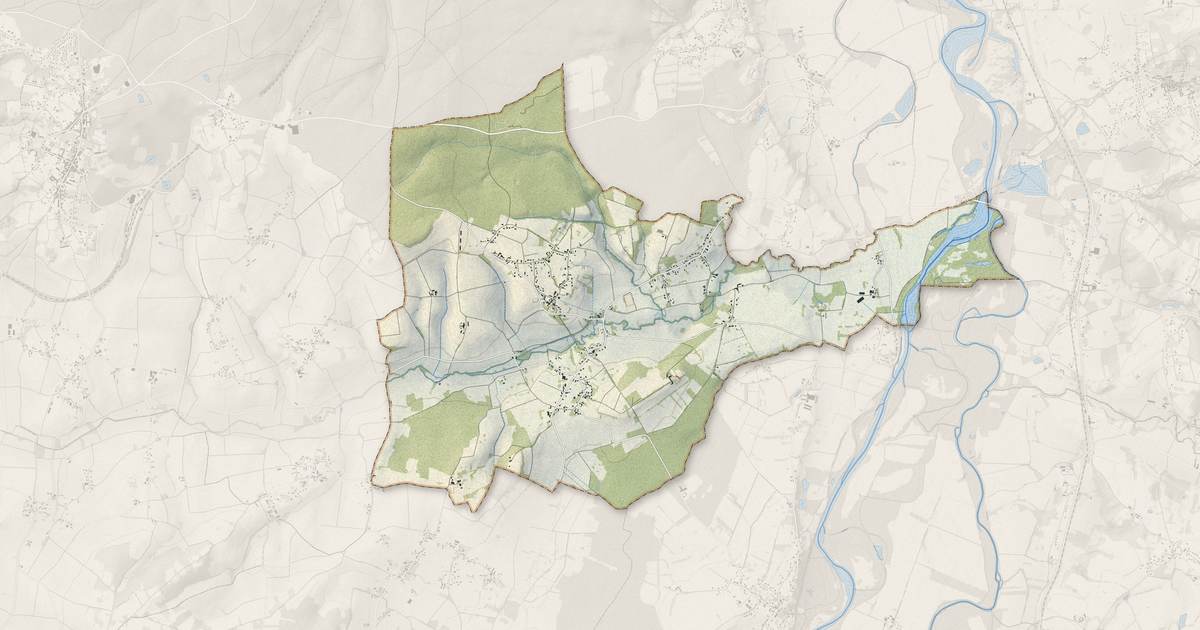 Portrait cartographique de Mons : relief, eau, forêts, bâti et voies, calculés à partir des données de l'IGN