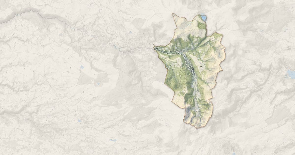 Portrait cartographique de Mont-Dore : relief, eau, forêts, bâti et voies, calculés à partir des données de l'IGN