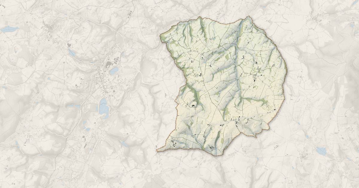 Portrait cartographique de Moureuille : relief, eau, forêts, bâti et voies, calculés à partir des données de l'IGN