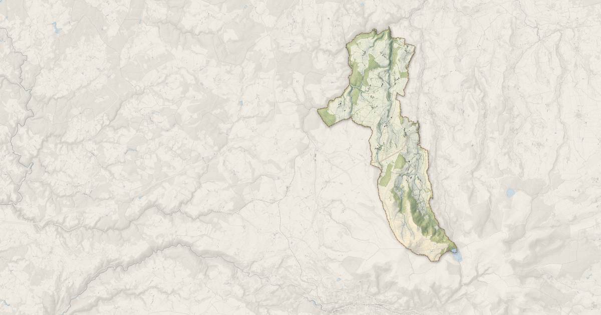 Portrait cartographique de Perpezat : relief, eau, forêts, bâti et voies, calculés à partir des données de l'IGN