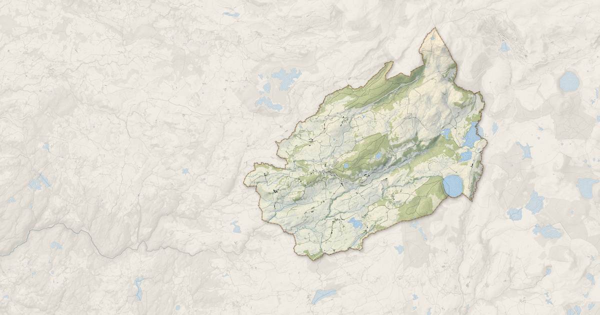 Portrait cartographique de Picherande : relief, eau, forêts, bâti et voies, calculés à partir des données de l'IGN