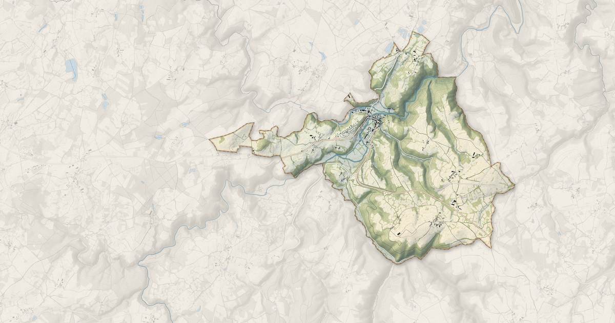 Portrait cartographique de Pontaumur : relief, eau, forêts, bâti et voies, calculés à partir des données de l'IGN