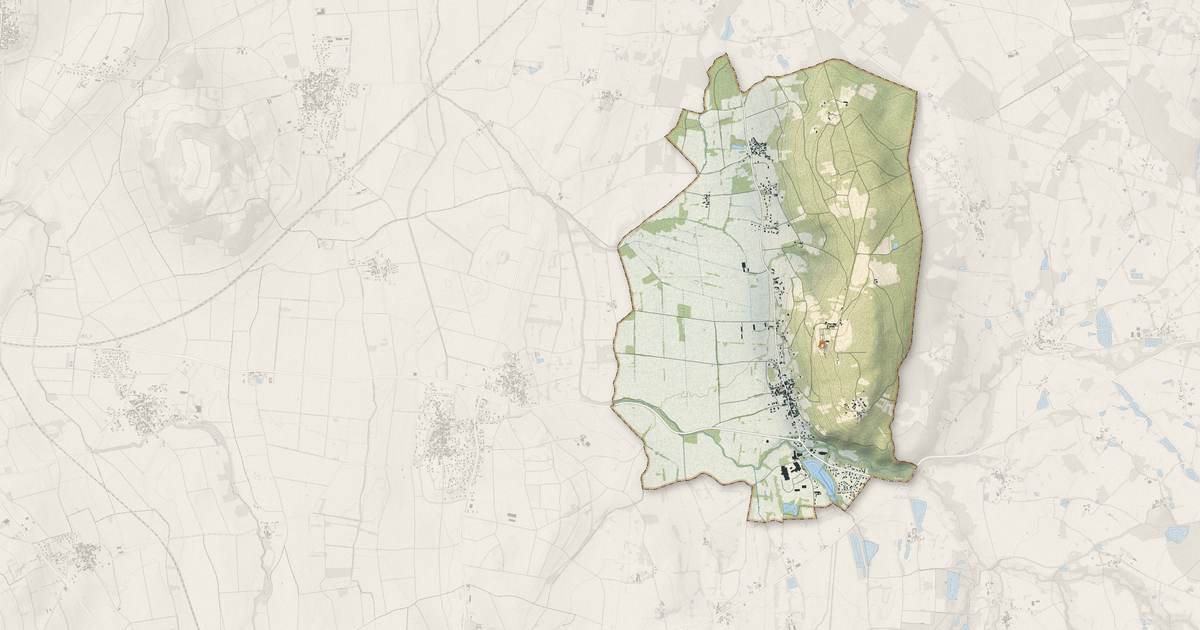 Portrait cartographique de Ravel : relief, eau, forêts, bâti et voies, calculés à partir des données de l'IGN