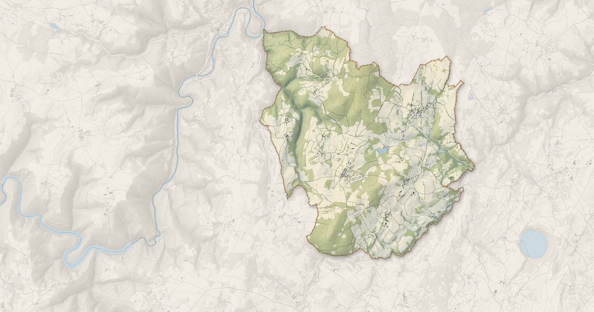 Portrait cartographique de Saint-Angel : relief, eau, forêts, bâti et voies, calculés à partir des données de l'IGN