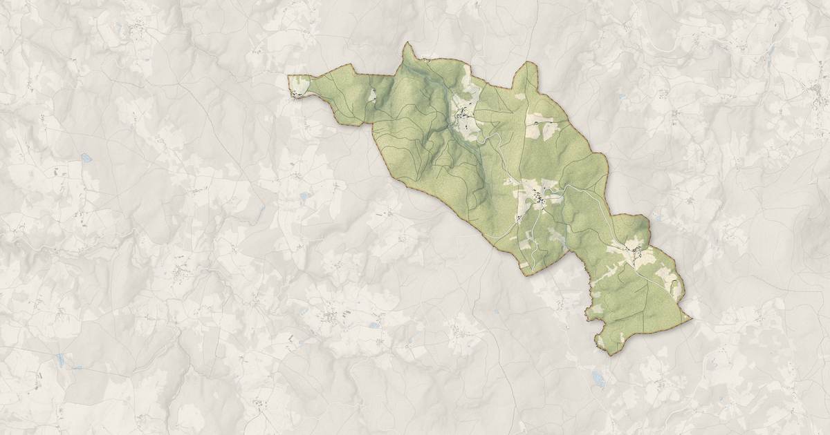 Portrait cartographique de Saint-Éloy-la-Glacière : relief, eau, forêts, bâti et voies, calculés à partir des données de l'IGN