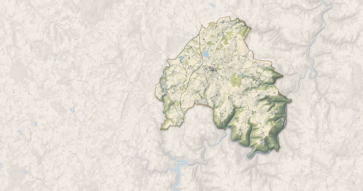 Portrait cartographique de Saint-Gervais-d'Auvergne : relief, eau, forêts, bâti et voies, calculés à partir des données de l'IGN
