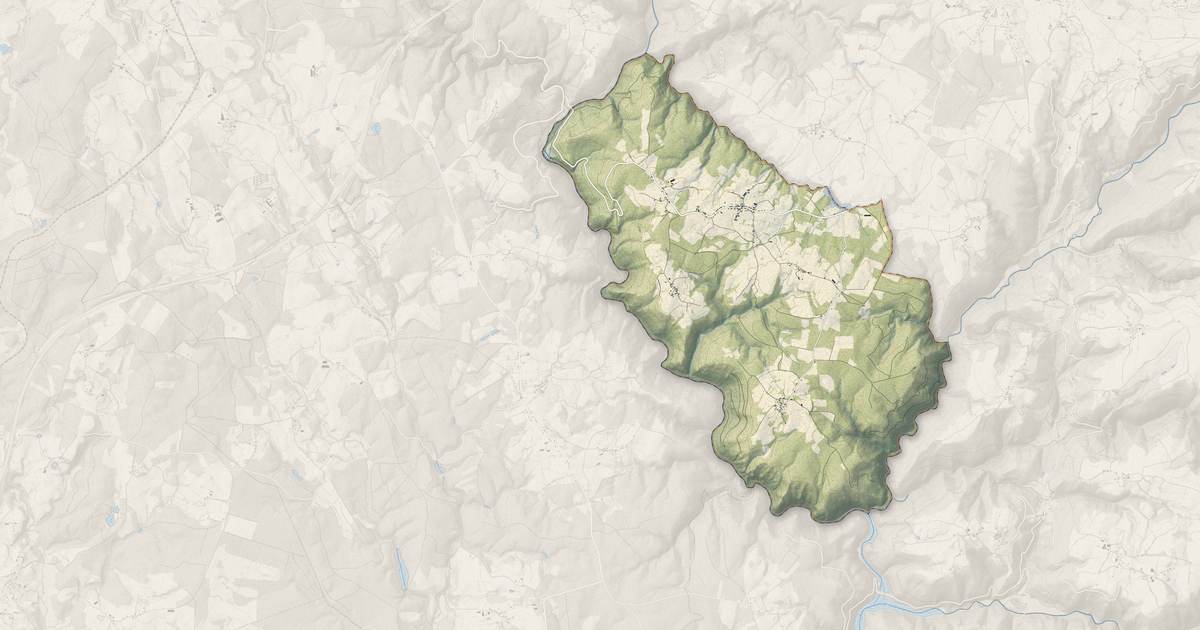 Portrait cartographique de Savennes : relief, eau, forêts, bâti et voies, calculés à partir des données de l'IGN