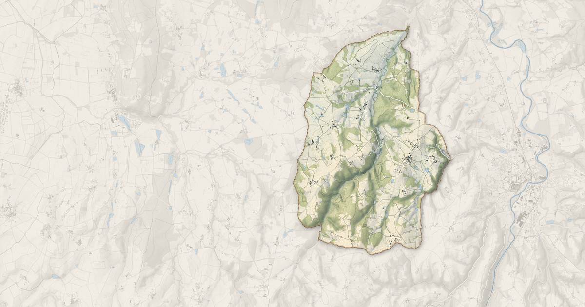 Portrait cartographique de Sermentizon : relief, eau, forêts, bâti et voies, calculés à partir des données de l'IGN