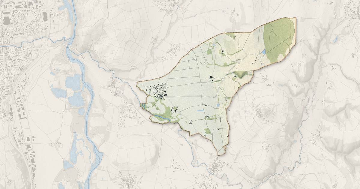 Portrait cartographique de Varennes-sur-Usson : relief, eau, forêts, bâti et voies, calculés à partir des données de l'IGN