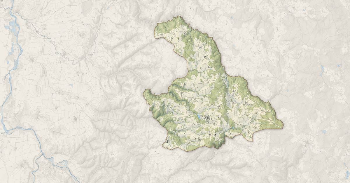 Portrait cartographique de Le Vernet-Chaméane : relief, eau, forêts, bâti et voies, calculés à partir des données de l'IGN