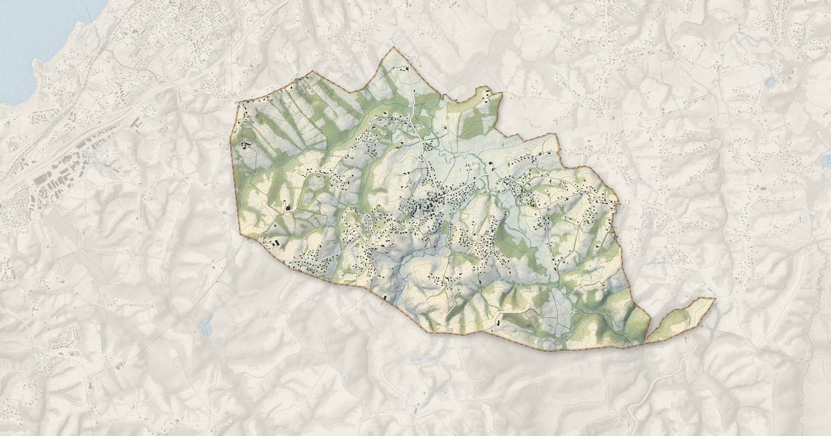Portrait cartographique de Ahetze : relief, eau, forêts, bâti et voies, calculés à partir des données de l'IGN