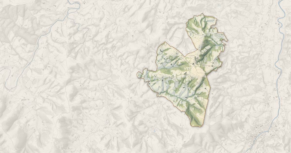 Portrait cartographique de Ainharp : relief, eau, forêts, bâti et voies, calculés à partir des données de l'IGN