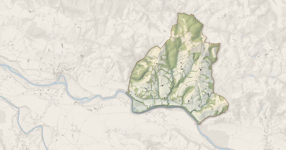 Portrait cartographique de Andrein : relief, eau, forêts, bâti et voies, calculés à partir des données de l'IGN