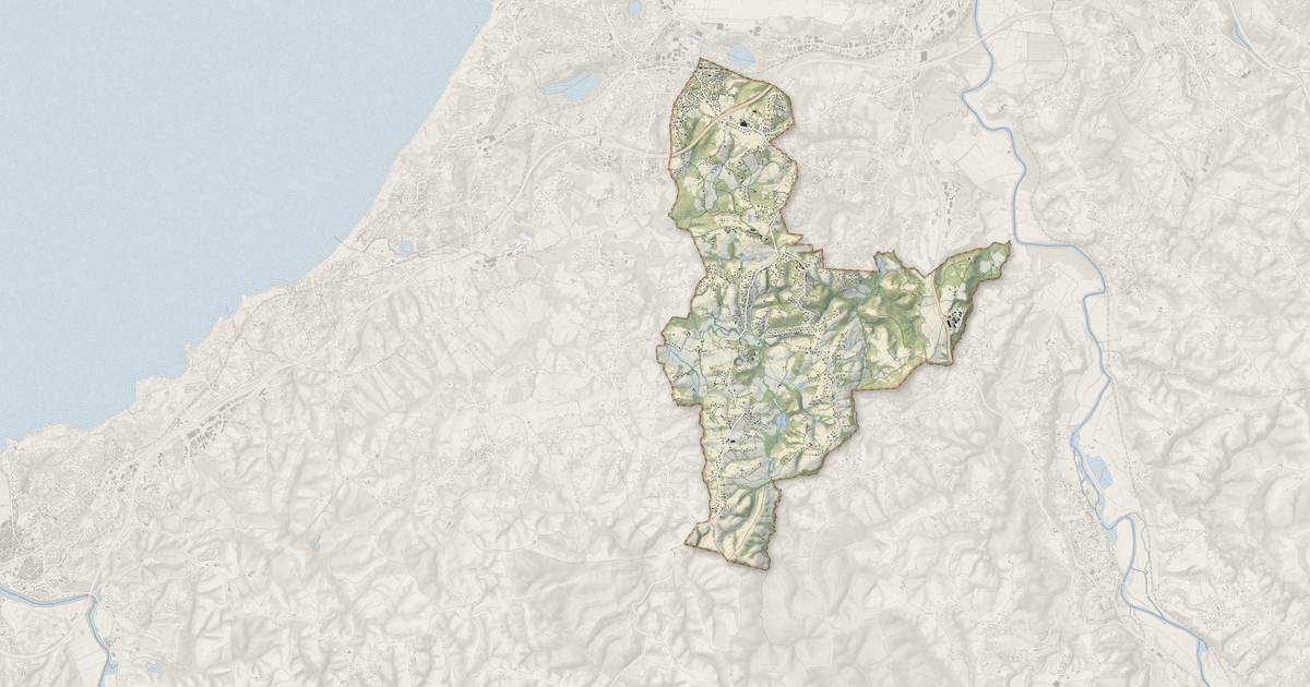 Portrait cartographique de Arcangues : relief, eau, forêts, bâti et voies, calculés à partir des données de l'IGN