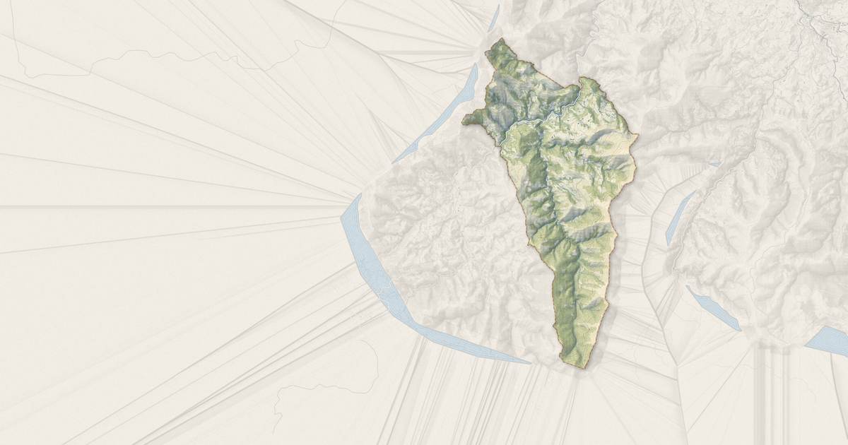 Portrait cartographique de Banca : relief, eau, forêts, bâti et voies, calculés à partir des données de l'IGN