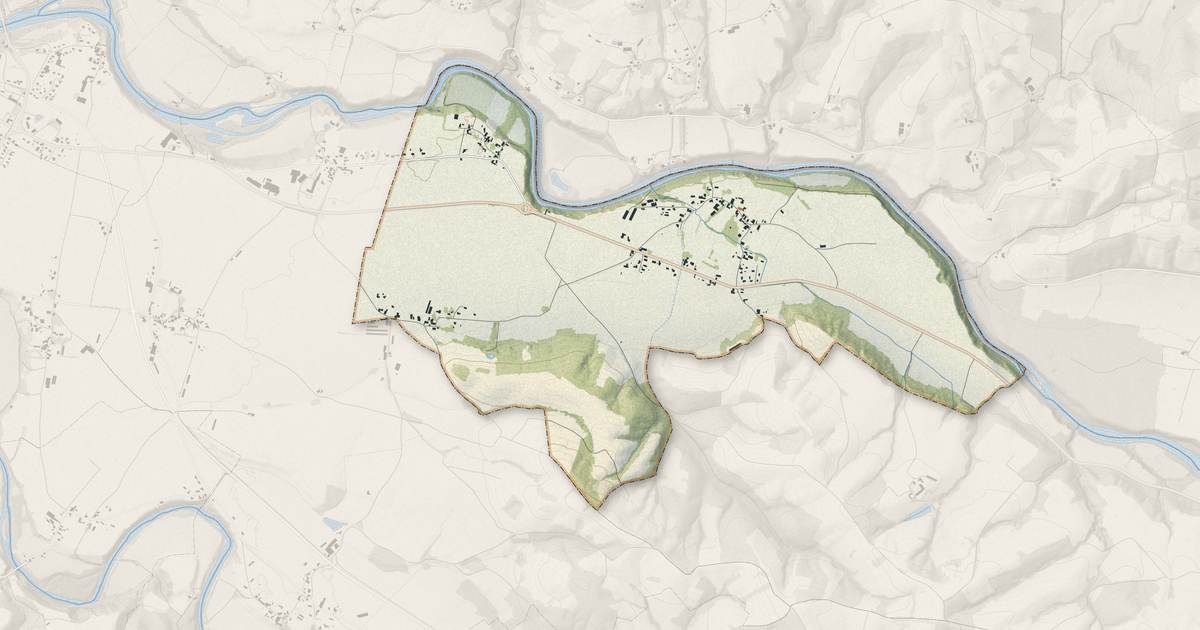 Portrait cartographique de Barraute-Camu : relief, eau, forêts, bâti et voies, calculés à partir des données de l'IGN